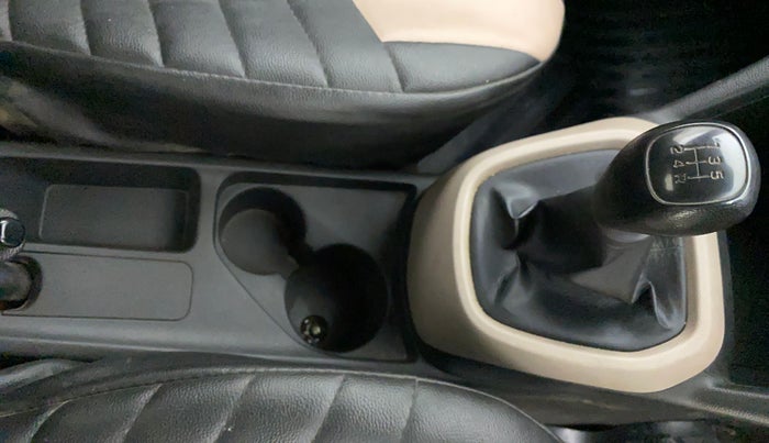 2019 Hyundai Xcent S 1.2, Petrol, Manual, 72,577 km, Gear Lever