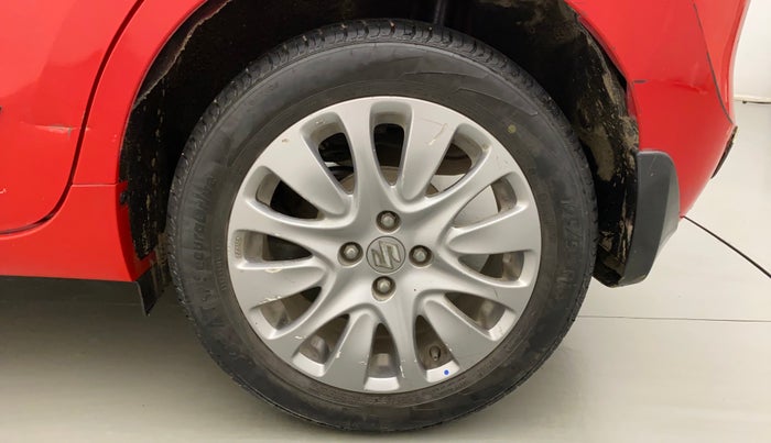 2016 Maruti Baleno ZETA PETROL 1.2, Petrol, Manual, 1,24,245 km, Left Rear Wheel