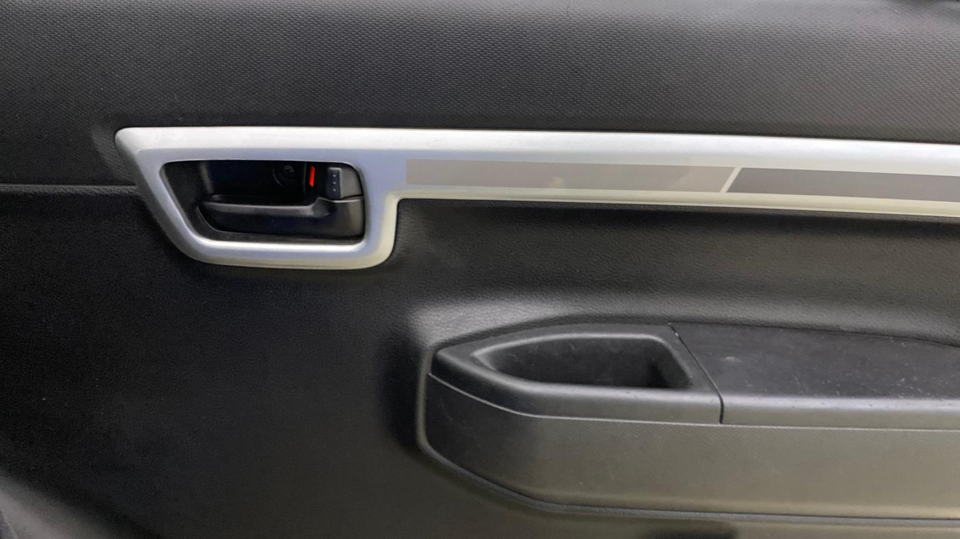 2019 Maruti S PRESSO VXI PLUS AMT, Petrol, Automatic, 81,030 km, Driver Side Door Panels Control