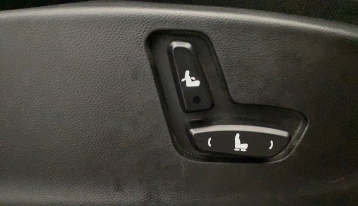 2021 MG HECTOR SHARP 1.5 PETROL CVT, Petrol, Automatic, 11,702 km, Driver Side Adjustment Panel