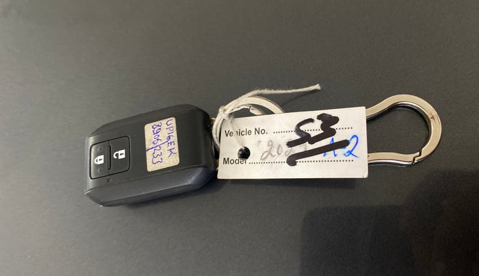 2024 Maruti XL6 ZETA MT, Petrol, Manual, 17,282 km, Key Close Up