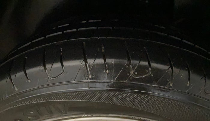 2017 Hyundai Creta SX PLUS 1.6 PETROL, Petrol, Manual, 77,797 km, Left Rear Tyre Tread