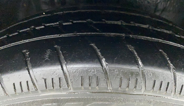 2020 Maruti Celerio VXI CNG OPT, CNG, Manual, 50,029 km, Right Front Tyre Tread