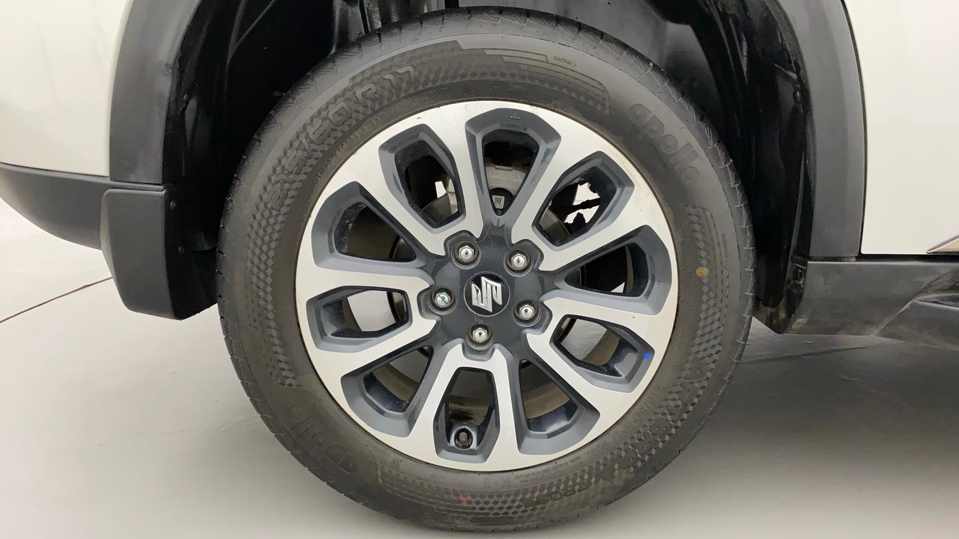 2023 Maruti Grand Vitara ALPHA SMART HYBRID, Petrol, Manual, 8,577 km, Right Rear Wheel