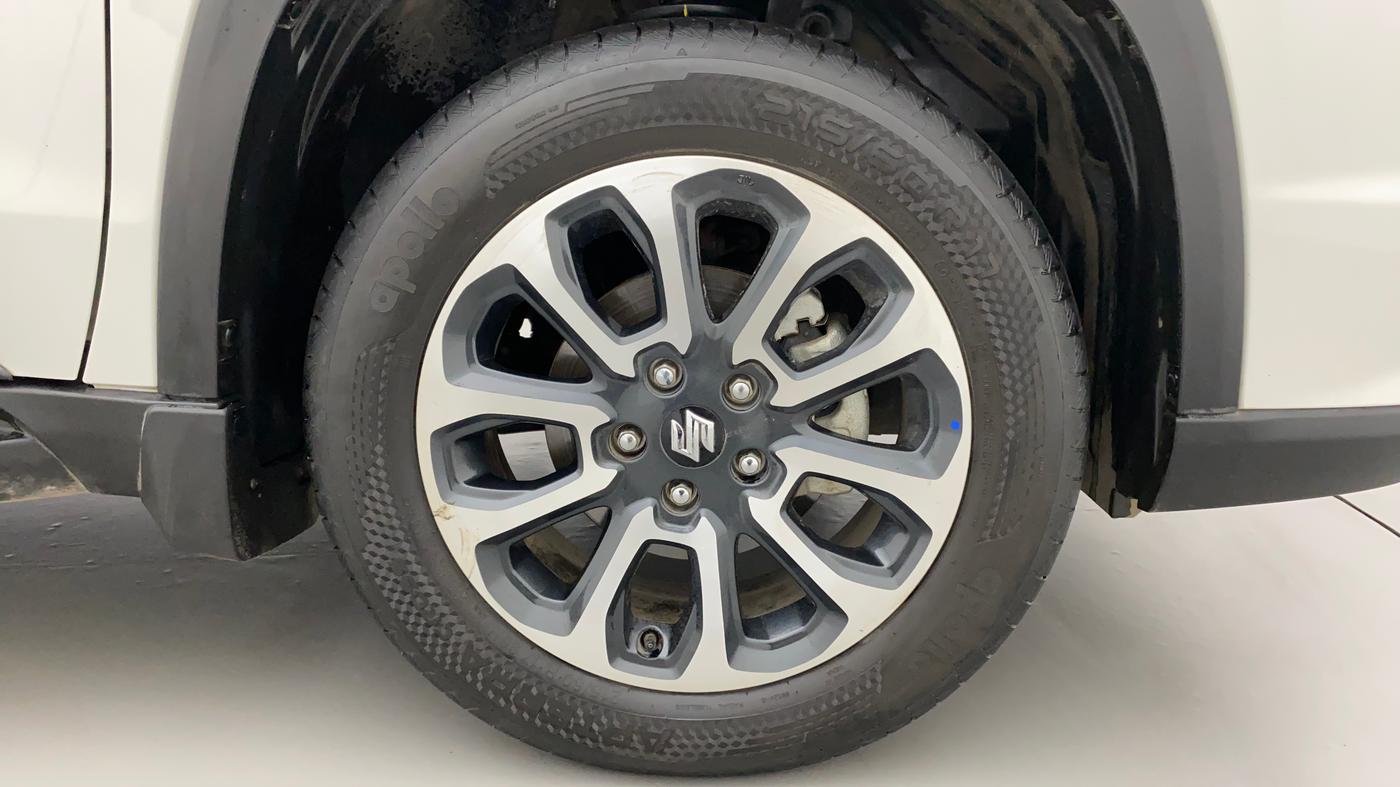 2023 Maruti Grand Vitara ALPHA SMART HYBRID, Petrol, Manual, 8,577 km, Right Front Wheel