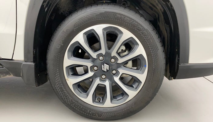 2023 Maruti Grand Vitara ALPHA SMART HYBRID, Petrol, Manual, 8,577 km, Right Front Wheel