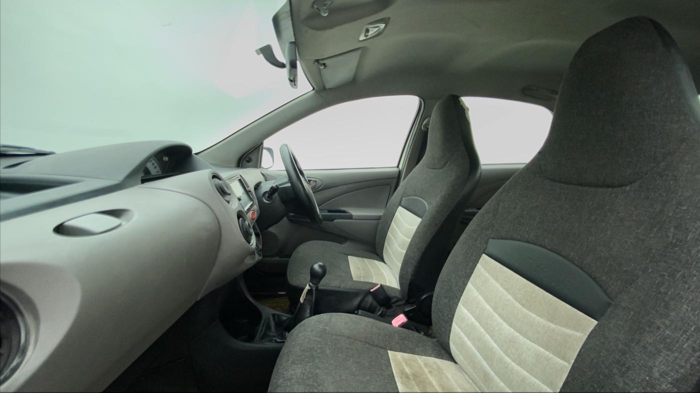 2011 Toyota Etios G, Petrol, Manual, 80,532 km, Right Side Front Door Cabin