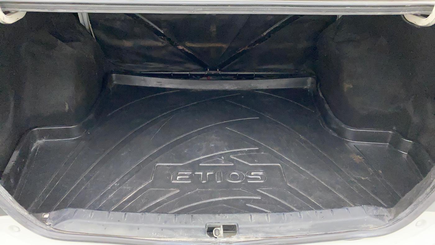2011 Toyota Etios G, Petrol, Manual, 80,532 km, Boot Inside