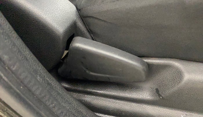 2018 Renault Kwid RXT 1.0 AMT, Petrol, Automatic, 44,455 km, Driver Side Adjustment Panel