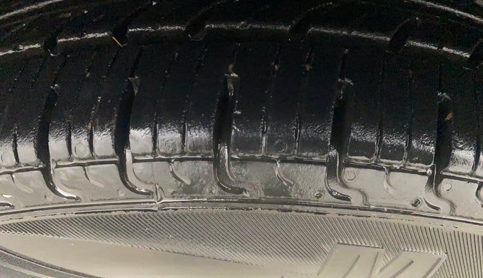 2018 Renault Kwid RXT 1.0 AMT, Petrol, Automatic, 44,455 km, Left Front Tyre Tread