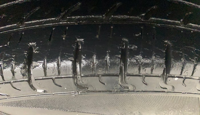 2018 Renault Kwid RXT 1.0 AMT, Petrol, Automatic, 44,455 km, Left Rear Tyre Tread