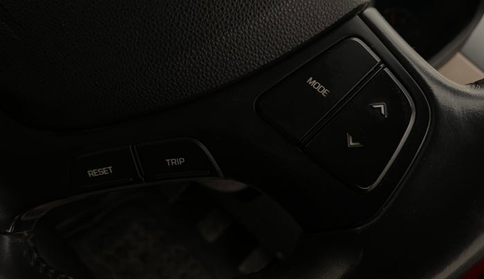 2017 Hyundai Grand i10 ASTA 1.2 KAPPA VTVT, Petrol, Manual, 1,03,772 km, Adaptive Cruise Control