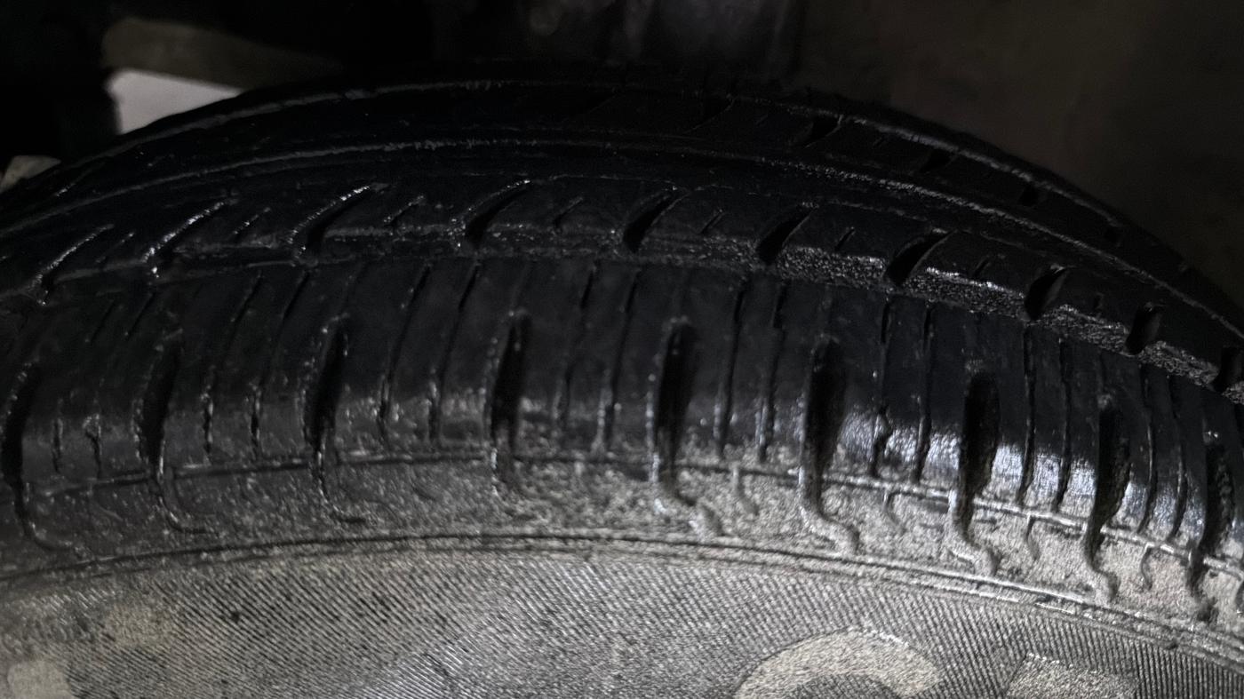 2019 Maruti New Wagon-R LXI CNG 1.0, CNG, Manual, 68,320 km, Left Front Tyre Tread