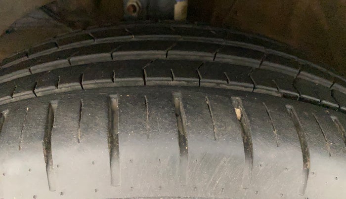 2021 Maruti Baleno ZETA CVT PETROL 1.2, Petrol, Automatic, 7,605 km, Left Front Tyre Tread