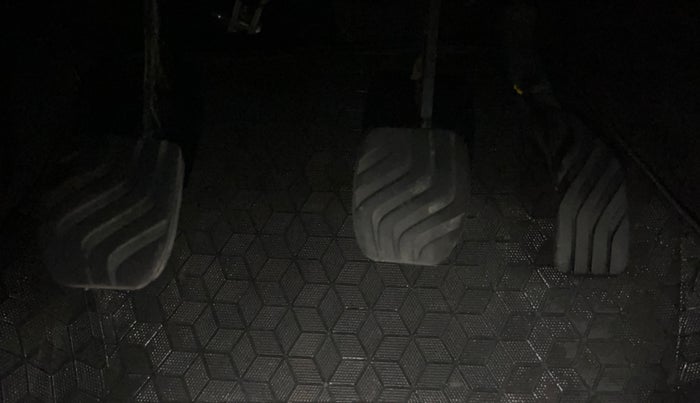 2021 Renault Kwid CLIMBER 1.0 (O), Petrol, Manual, 49,463 km, Pedals