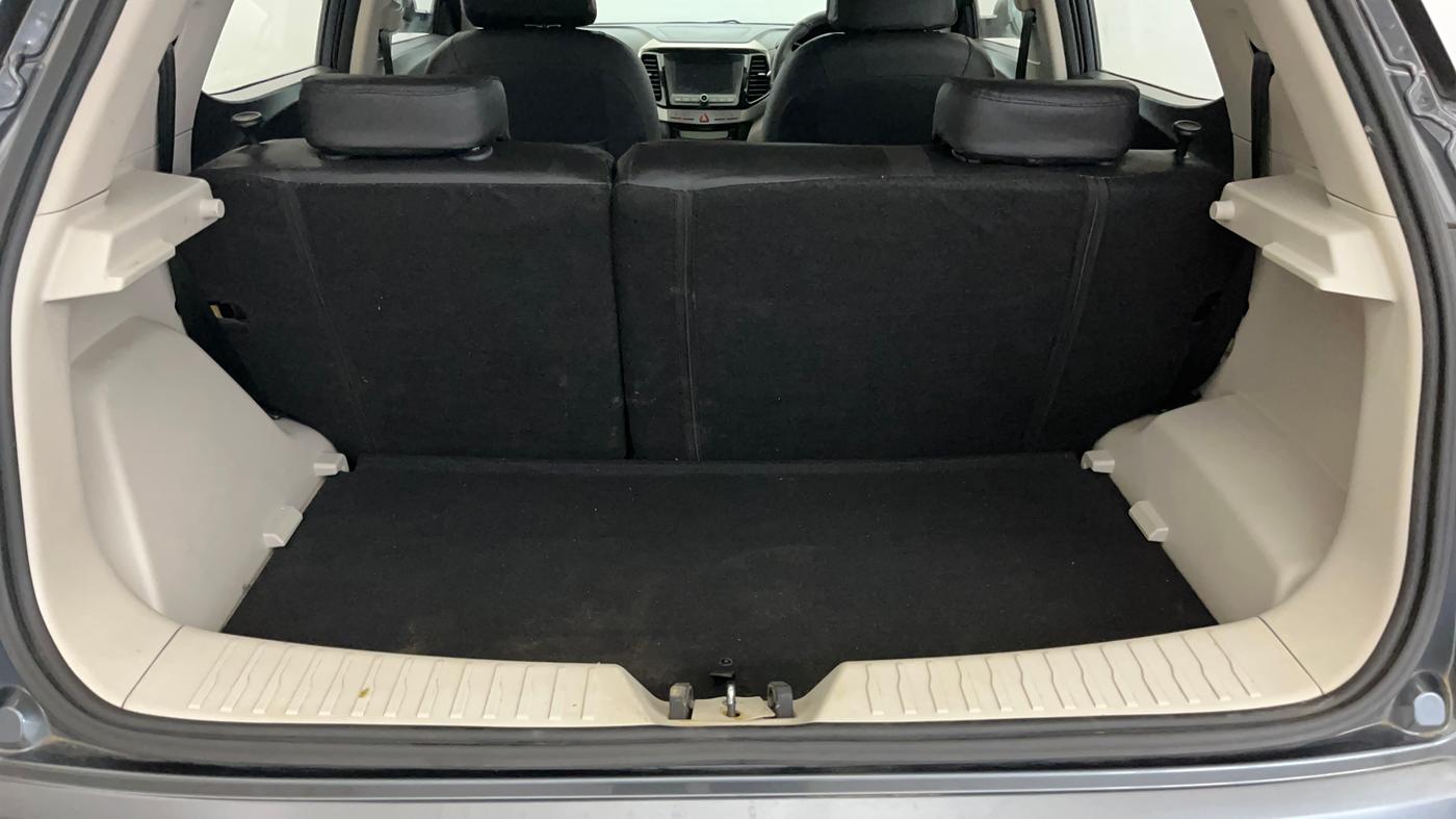 2022 Mahindra XUV300 W8 1.5 DIESEL, Diesel, Manual, 25,448 km, Boot Inside