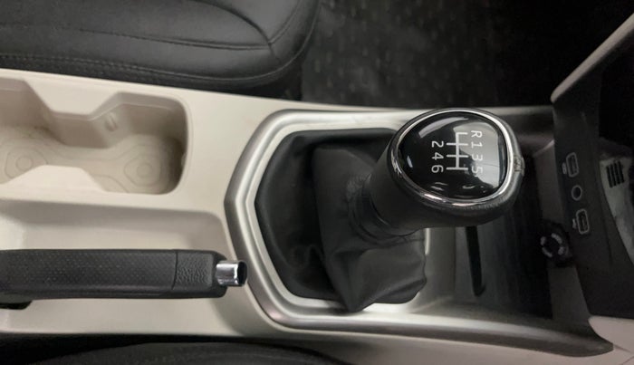 2022 Mahindra XUV300 W8 1.5 DIESEL, Diesel, Manual, 25,448 km, Gear Lever