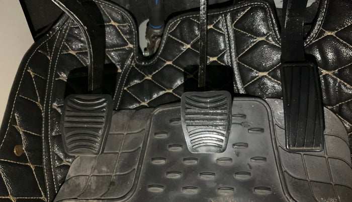 2022 Mahindra XUV300 W8 1.5 DIESEL, Diesel, Manual, 25,448 km, Pedals