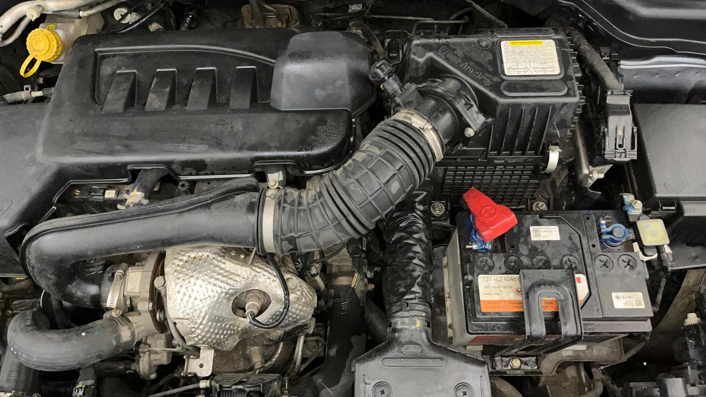 2022 Mahindra XUV300 W8 1.5 DIESEL, Diesel, Manual, 25,448 km, Engine View - Left