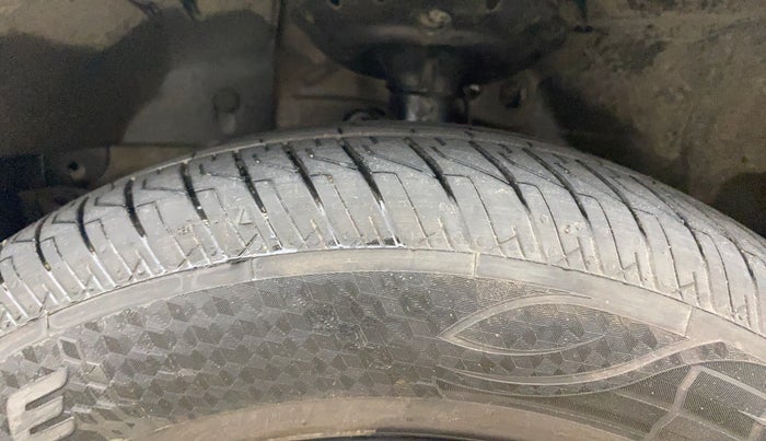 2015 Honda Amaze 1.2L I-VTEC S, Petrol, Manual, 88,408 km, Left Front Tyre Tread