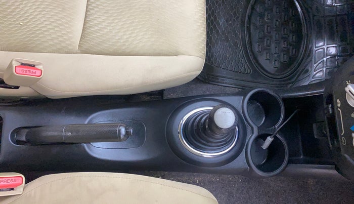 2015 Honda Amaze 1.2L I-VTEC S, Petrol, Manual, 88,408 km, Gear Lever