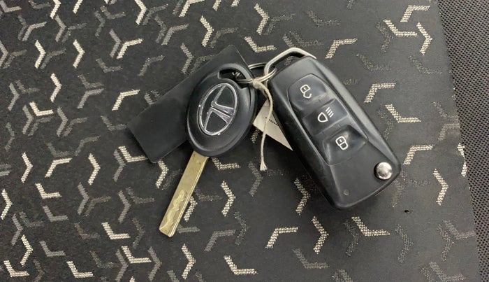 2021 Tata Tiago XZA PLUS PETROL, Petrol, Automatic, 50,253 km, Key Close Up