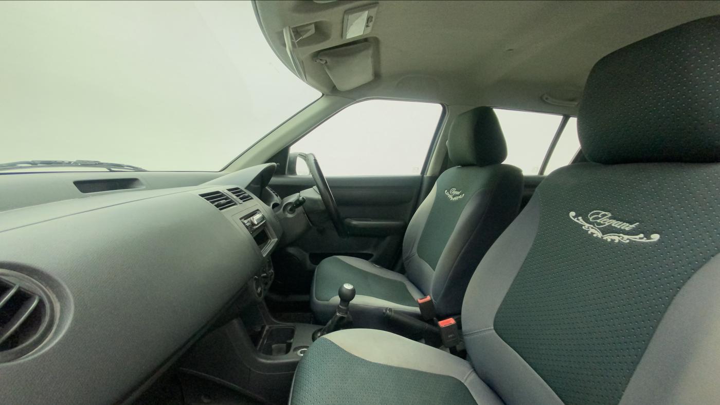 2011 Maruti Swift LXI, Petrol, Manual, 45,037 km, Right Side Front Door Cabin