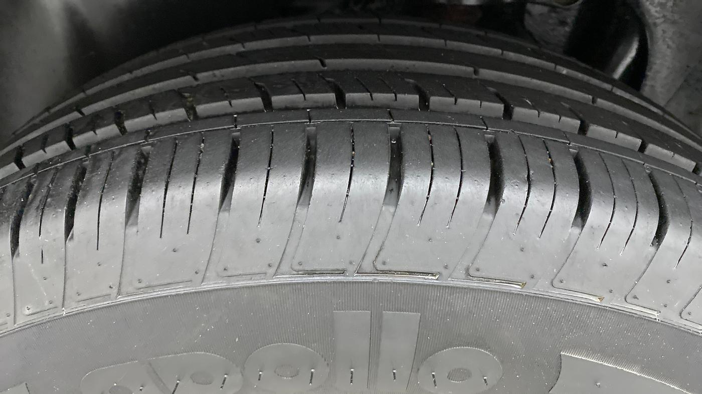 2021 Tata Harrier XZ PLUS 2.0L DUAL TONE, Diesel, Manual, 17,488 km, Right Rear Tyre Tread