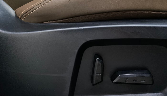 2021 Tata Harrier XZ PLUS 2.0L DUAL TONE, Diesel, Manual, 17,488 km, Driver Side Adjustment Panel