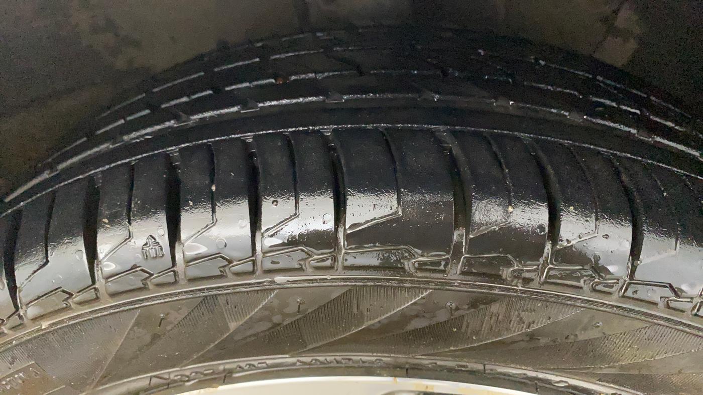 2018 Hyundai Verna 1.6 VTVT SX (O) AT, Petrol, Automatic, 48,550 km, Right Front Tyre Tread