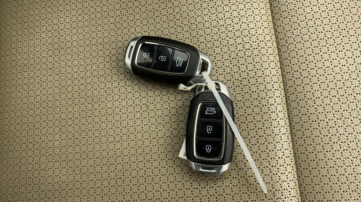 2018 Hyundai Verna 1.6 VTVT SX (O) AT, Petrol, Automatic, 48,550 km, Key Close Up