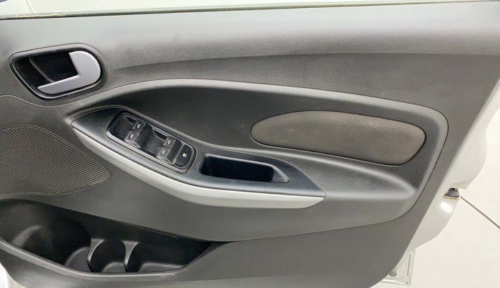 2018 Ford FREESTYLE TREND PLUS 1.2 PETROL, Petrol, Manual, 42,605 km, Right front window switch / handle - Child Switch not working for windows