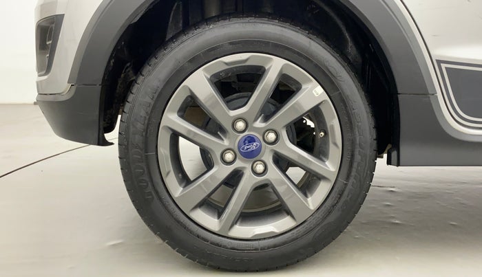 2018 Ford FREESTYLE TREND PLUS 1.2 PETROL, Petrol, Manual, 42,605 km, Right Rear Wheel