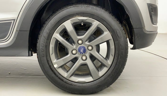 2018 Ford FREESTYLE TREND PLUS 1.2 PETROL, Petrol, Manual, 42,605 km, Left Rear Wheel