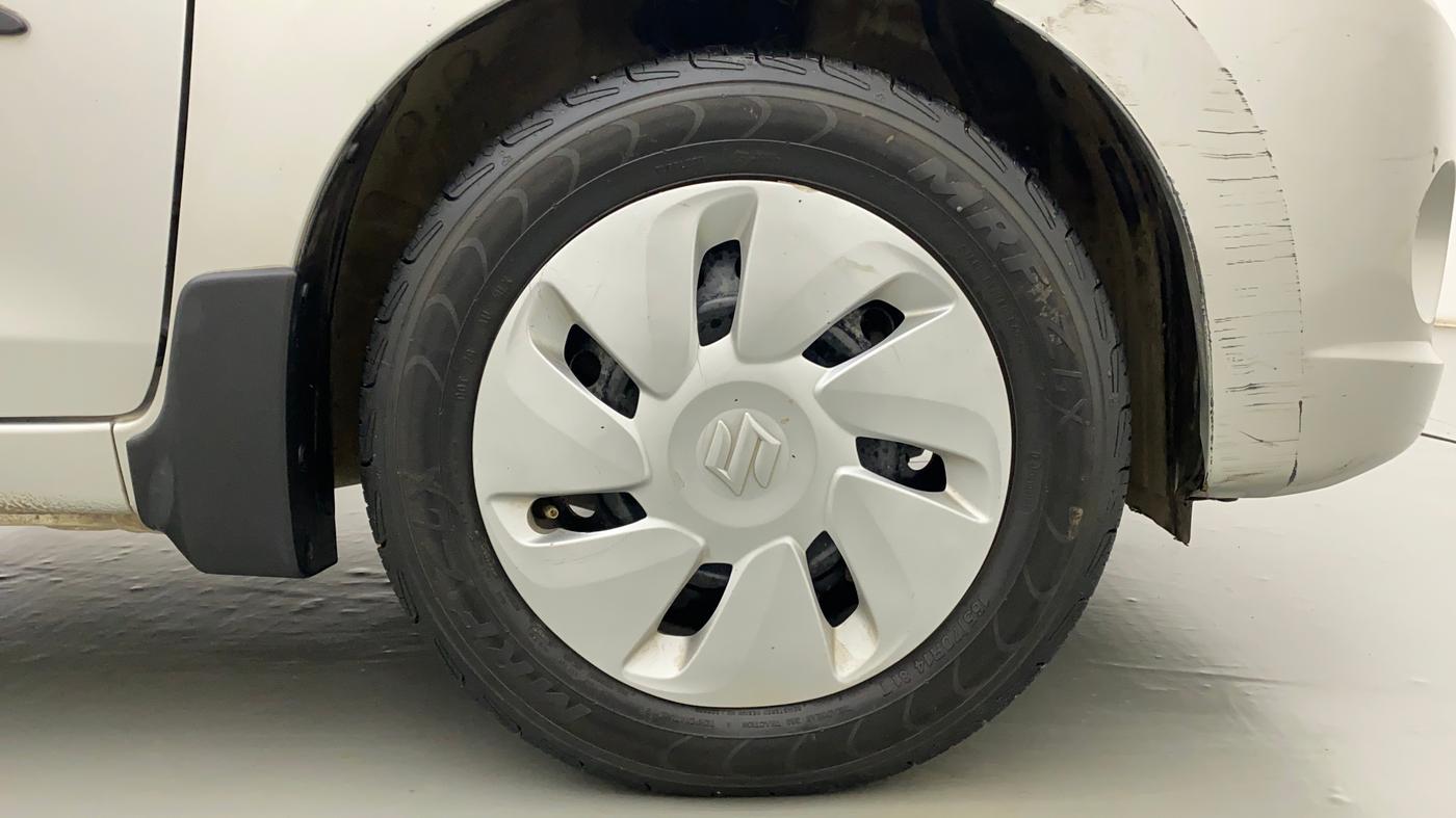 2016 Maruti Celerio VXI AMT, Petrol, Automatic, 98,397 km, Right Front Wheel