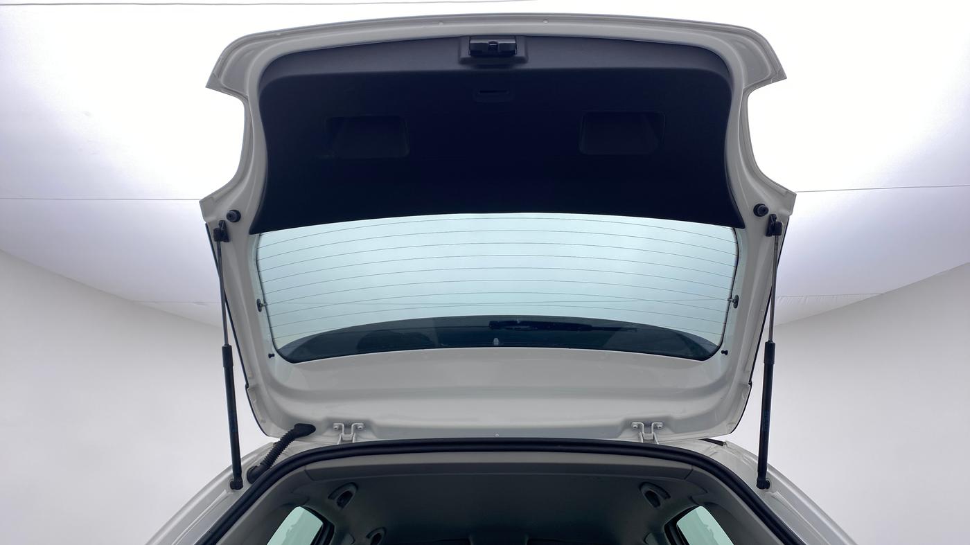 2020 Volkswagen Polo HIGHLINE PLUS 1.0 TSI AT, Petrol, Automatic, 26,526 km, Boot Door Open