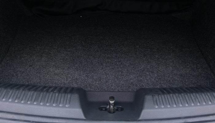2020 Volkswagen Polo HIGHLINE PLUS 1.0 TSI AT, Petrol, Automatic, 26,526 km, Boot Inside