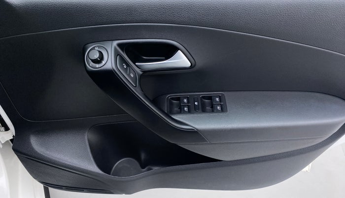 2020 Volkswagen Polo HIGHLINE PLUS 1.0 TSI AT, Petrol, Automatic, 26,526 km, Driver Side Door Panels Control