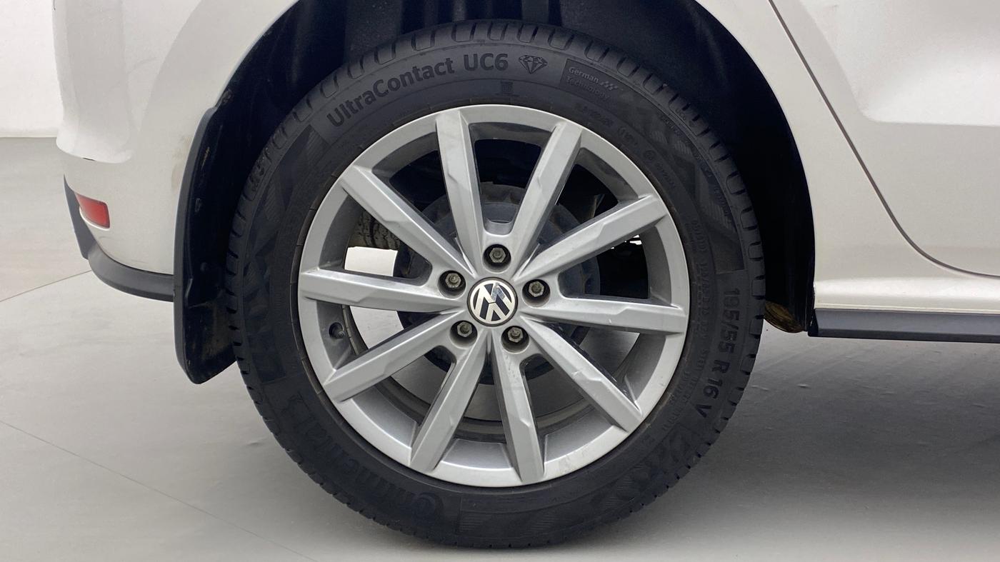 2020 Volkswagen Polo HIGHLINE PLUS 1.0 TSI AT, Petrol, Automatic, 26,526 km, Right Rear Wheel
