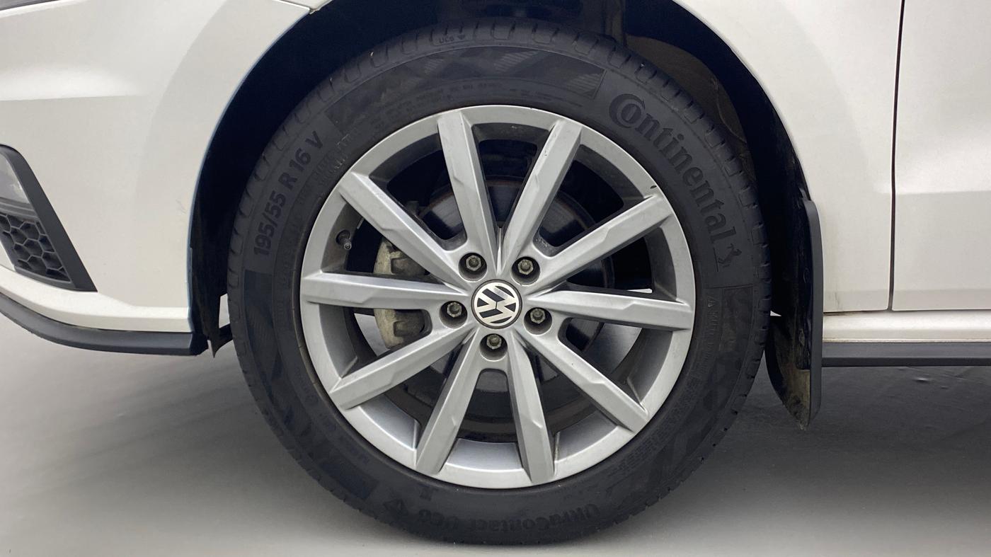 2020 Volkswagen Polo HIGHLINE PLUS 1.0 TSI AT, Petrol, Automatic, 26,526 km, Left Front Wheel