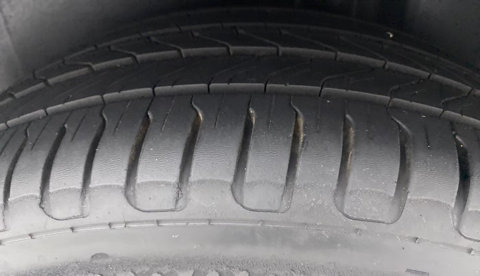 2020 Volkswagen Polo HIGHLINE PLUS 1.0 TSI AT, Petrol, Automatic, 26,526 km, Left Rear Tyre Tread