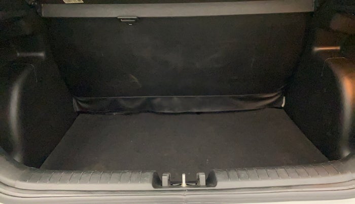 2020 Hyundai VENUE SX PLUS 1.0 TURBO DCT, Petrol, Automatic, 65,191 km, Boot Inside