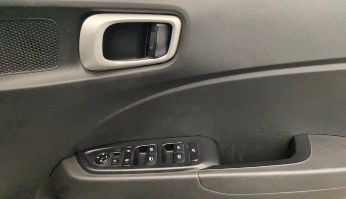 2020 Hyundai VENUE SX PLUS 1.0 TURBO DCT, Petrol, Automatic, 65,191 km, Driver Side Door Panels Control