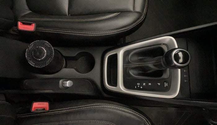 2020 Hyundai VENUE SX PLUS 1.0 TURBO DCT, Petrol, Automatic, 65,191 km, Gear Lever