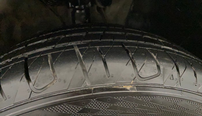 2020 Hyundai VENUE SX PLUS 1.0 TURBO DCT, Petrol, Automatic, 65,191 km, Right Front Tyre Tread