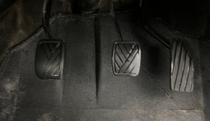 2014 Maruti Wagon R 1.0 LXI, Petrol, Manual, 54,550 km, Pedals