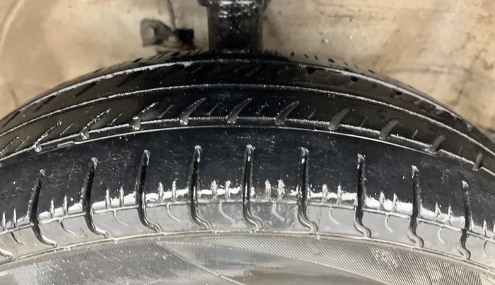 2014 Maruti Wagon R 1.0 LXI, Petrol, Manual, 54,550 km, Right Front Tyre Tread