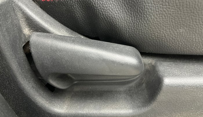 2014 Maruti Wagon R 1.0 LXI, Petrol, Manual, 54,550 km, Driver Side Adjustment Panel