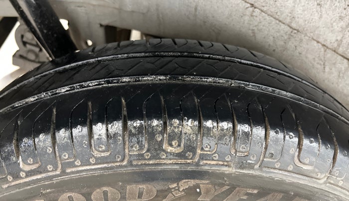 2014 Maruti Wagon R 1.0 LXI, Petrol, Manual, 54,550 km, Right Rear Tyre Tread