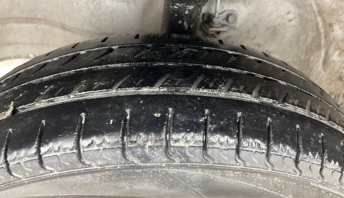 2014 Maruti Wagon R 1.0 LXI, Petrol, Manual, 54,550 km, Left Front Tyre Tread